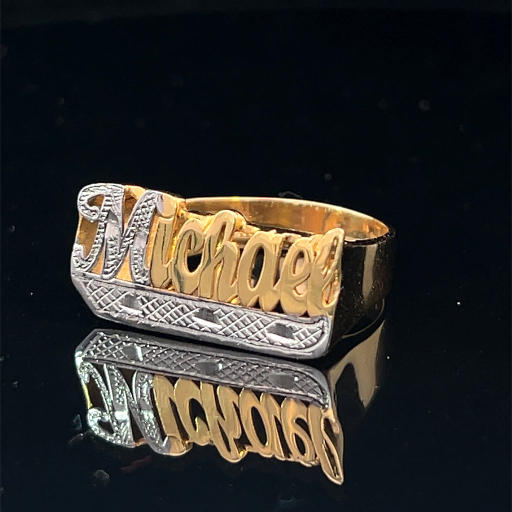 Anillo con nombre personalizado