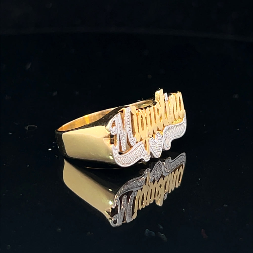 Anillo con nombre personalizado