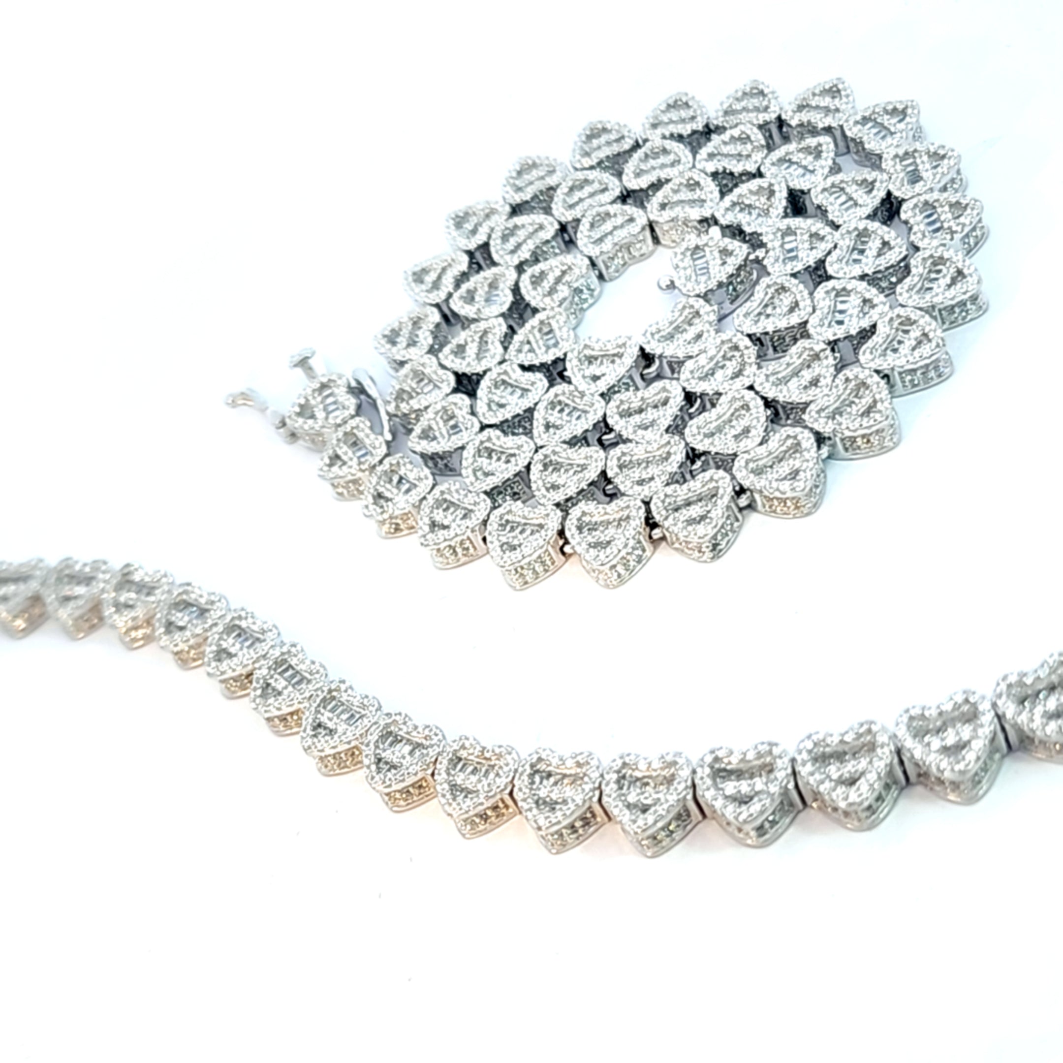 Conjunto de gargantilla de corazón con baguette de plata