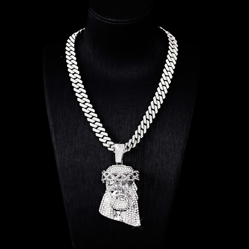 Collar con colgante de Jesús con diamantes de imitación y cadena de eslabones cubanos – 23”