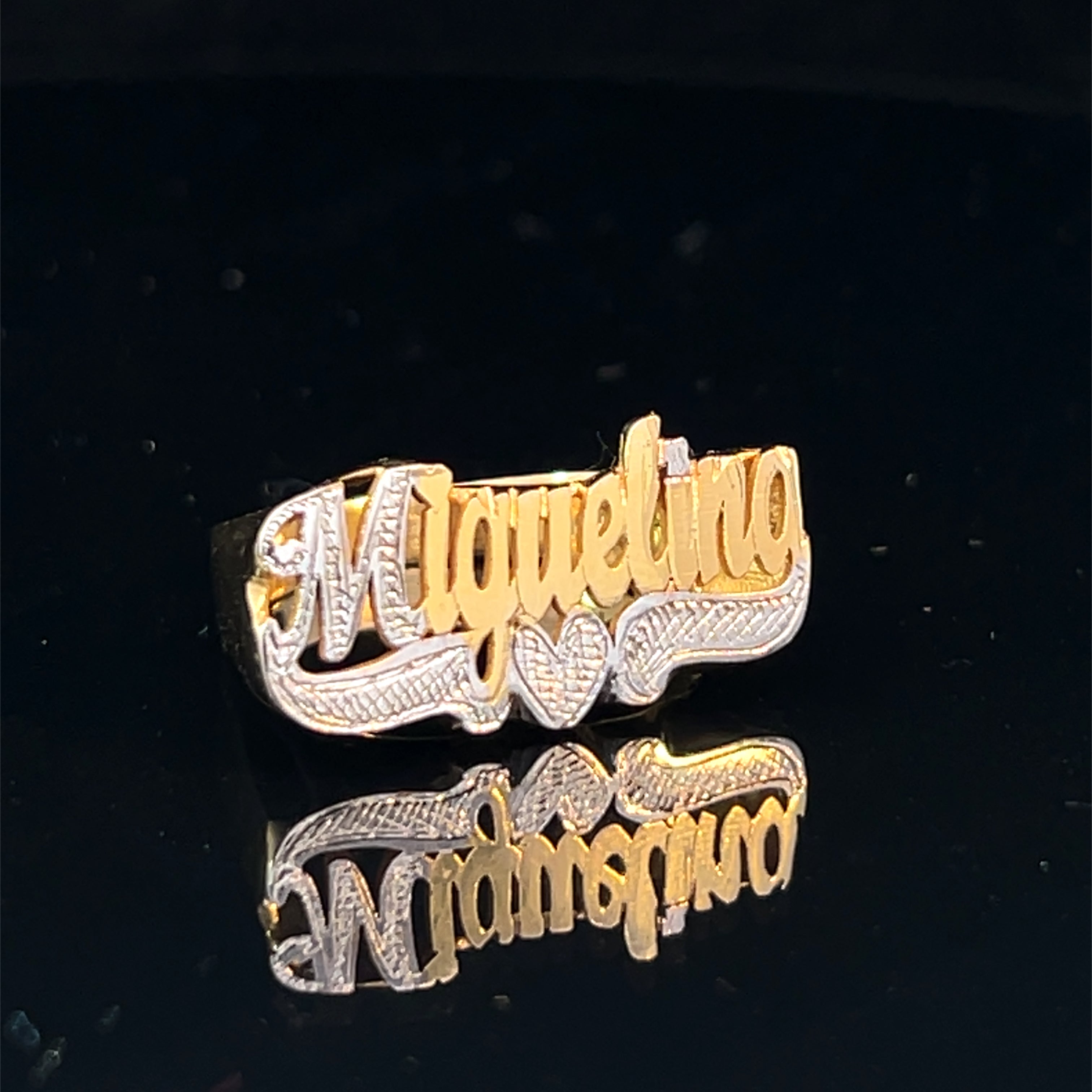 Anillo con nombre personalizado