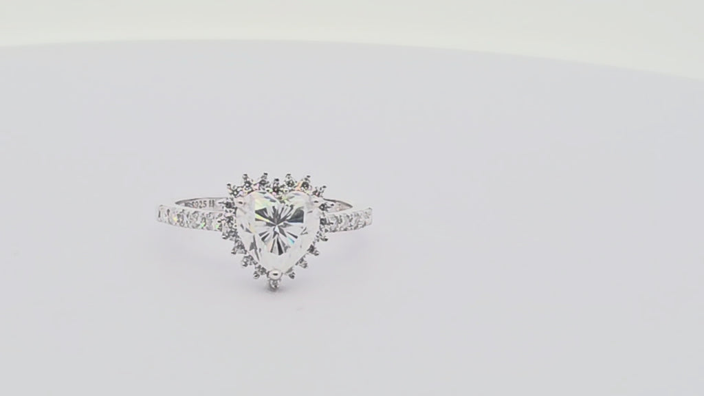 1.52ct VVS Moissanite Pear Halo Ring – 925 Silver