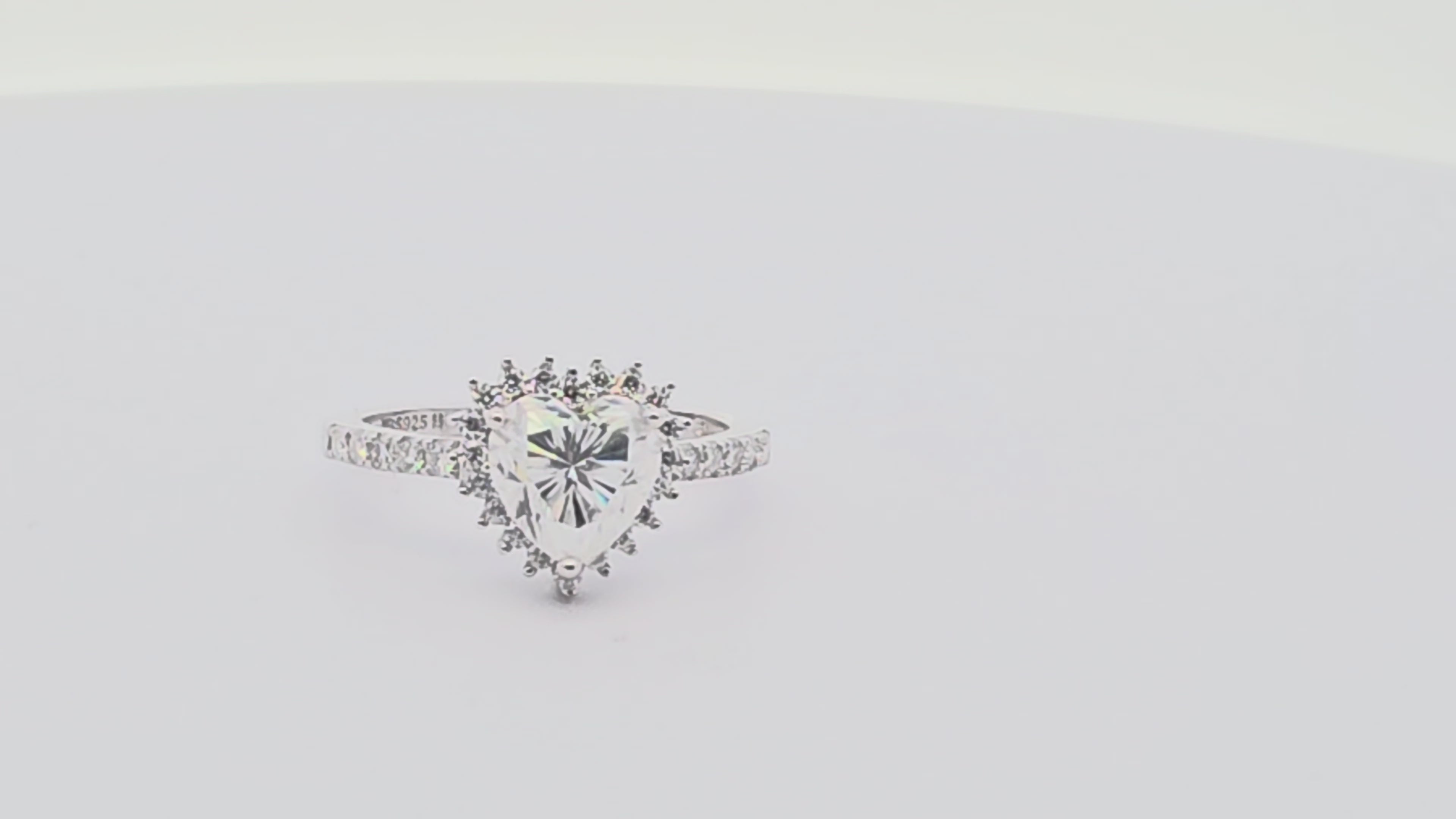 1.52ct VVS Moissanite Pear Halo Ring – 925 Silver