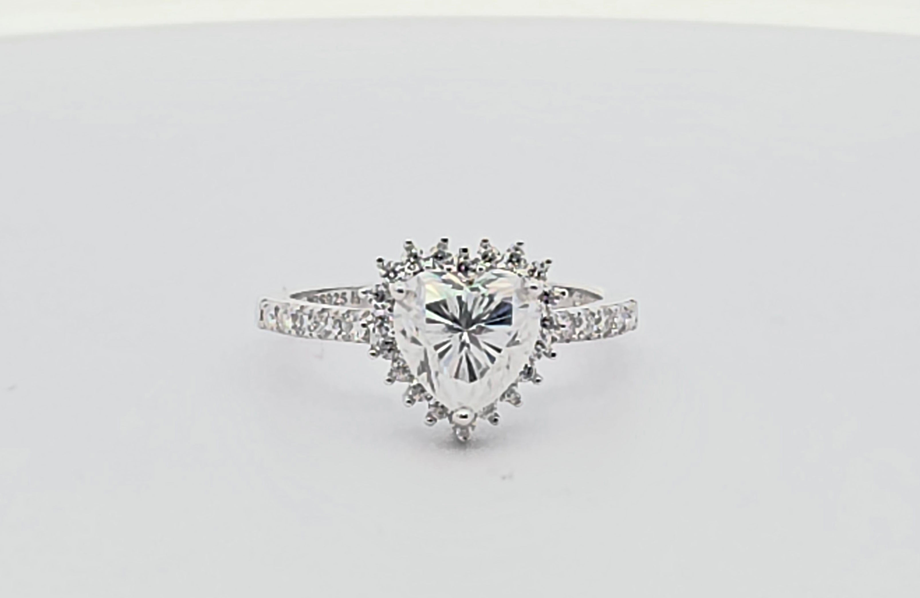 1.52ct VVS Moissanite Pear Halo Ring – 925 Silver
