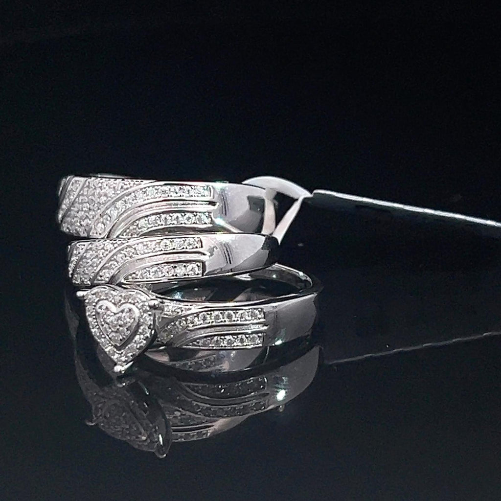 Anillos de corazón comprometido