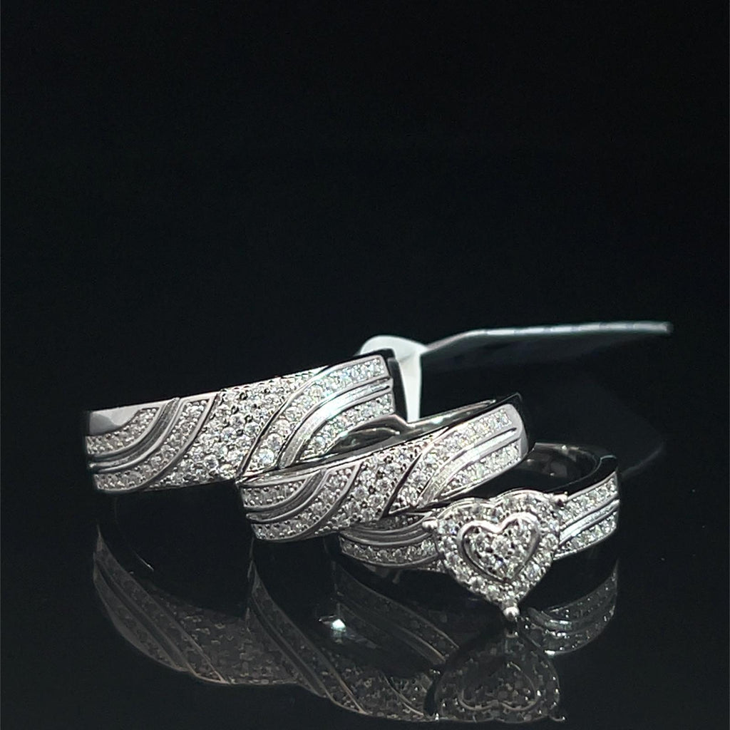 Anillos de corazón comprometido