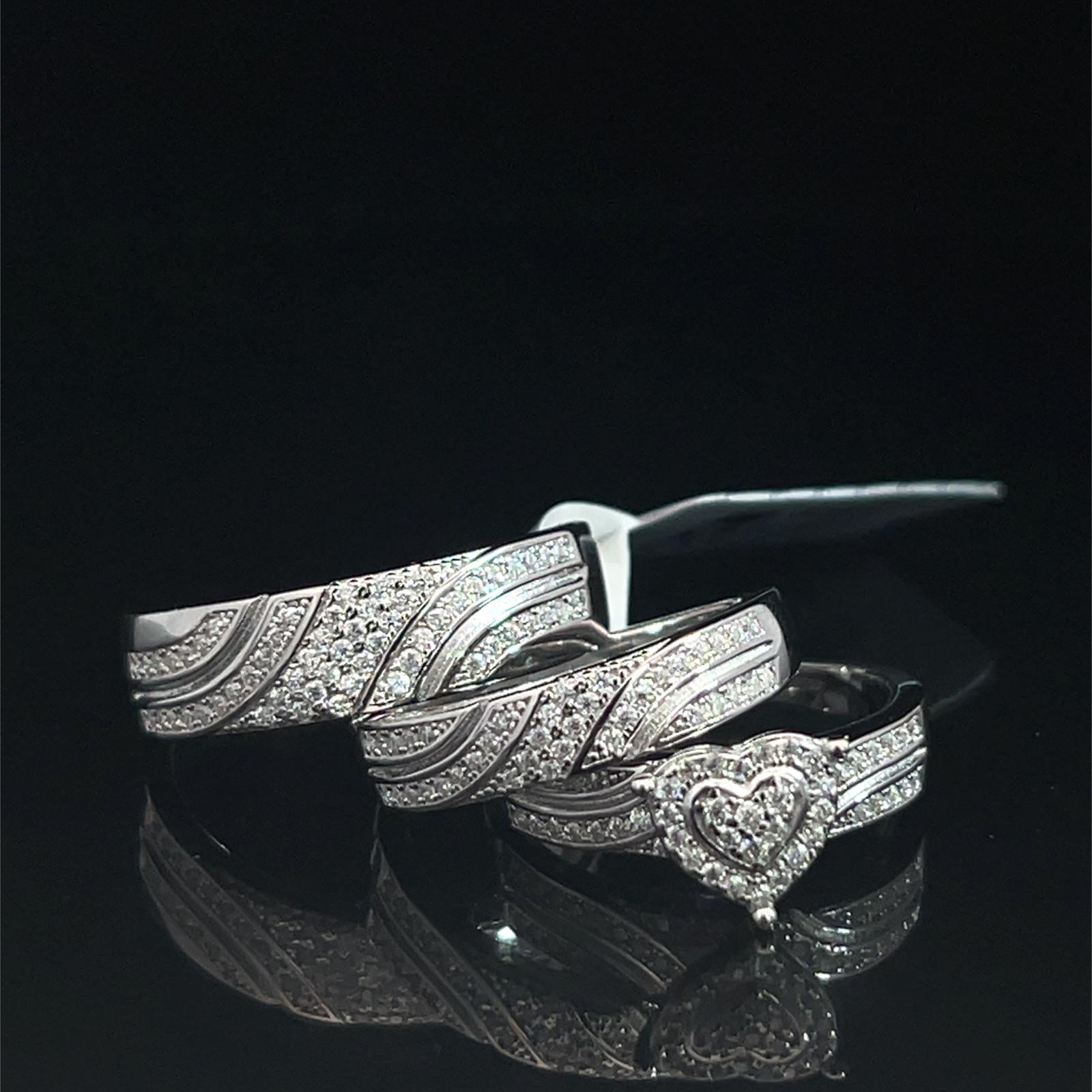 Anillos de corazón comprometido